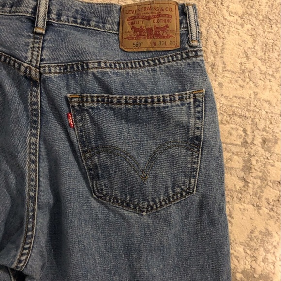 Levi’s 550 Relaxed Fit Red Tab Mens 33x30 Light Wash Blue Denim Jeans YR 2011 - Picture 4 of 7